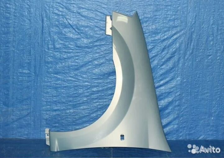 Крыло Логан 1. Серебристое