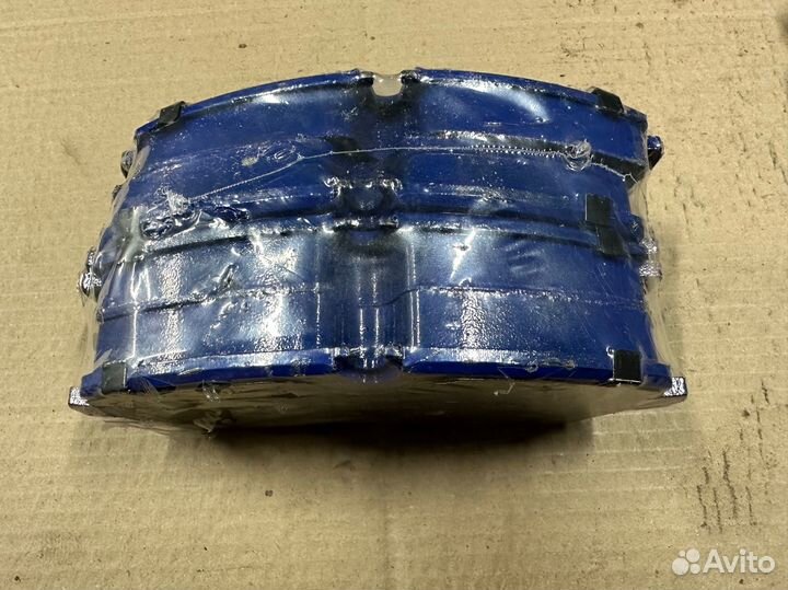 Тормозные колодки передние Sprinter / Crafter