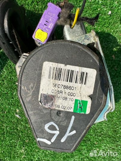 Ремень безопасности передний правый Audi A4 2004