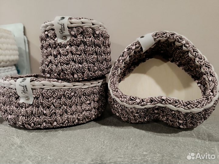 Вязанные корзиночки