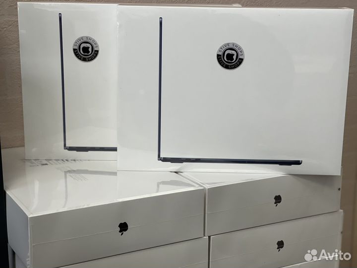 MacBook Air M2 8CPU 8GPU 8/256 Midnight