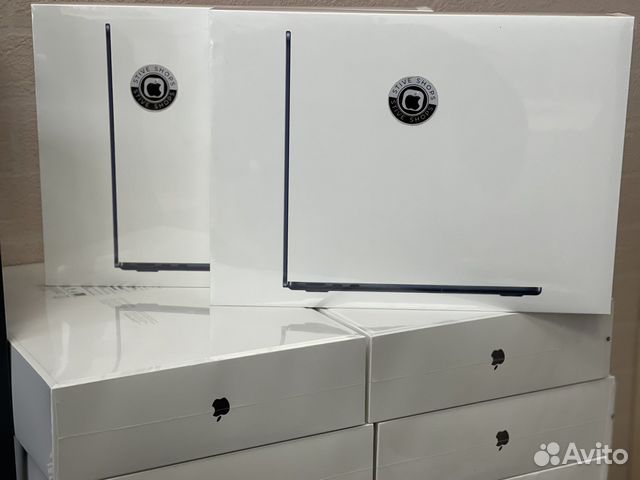 MacBook Air M2 8CPU 8GPU 8/256 Midnight