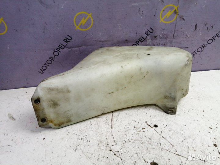Бачок омывателя Opel Frontera внедорожник 1995