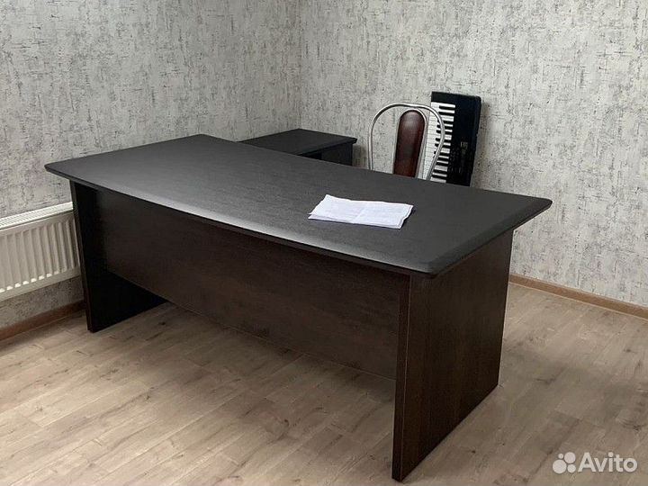 Стол руководителя. Новый. С НДС