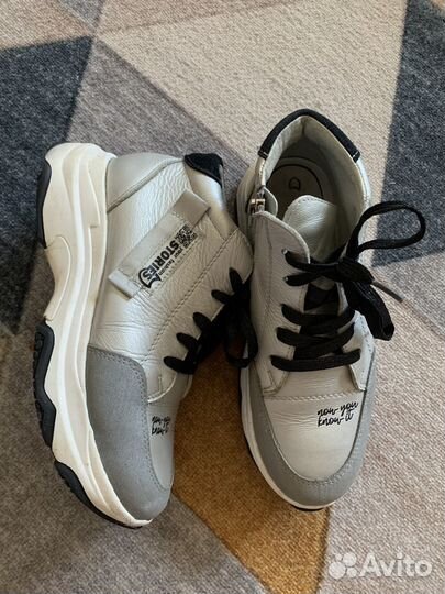 Ботинки на девочку 39 р Котофей