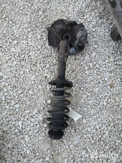 Амортизатор передний правый Volkswagen Golf 3