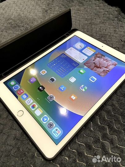 Планшет Apple iPad 8 32gb wifi