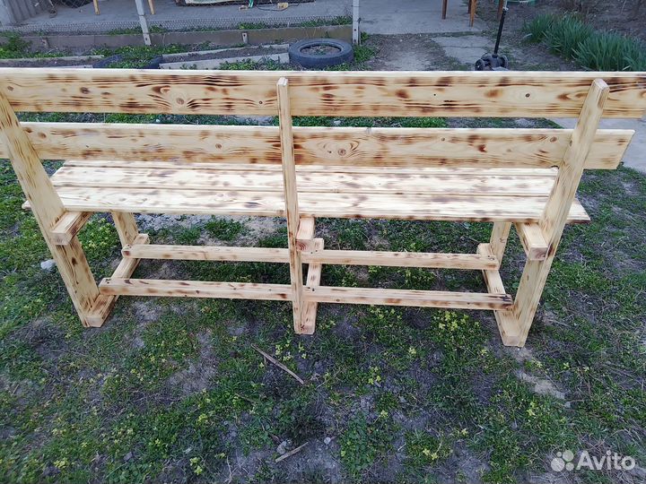 Скамейка деревянная