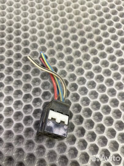 Б/У фишка (разъем ) Toyota Town Ace Noah CR50