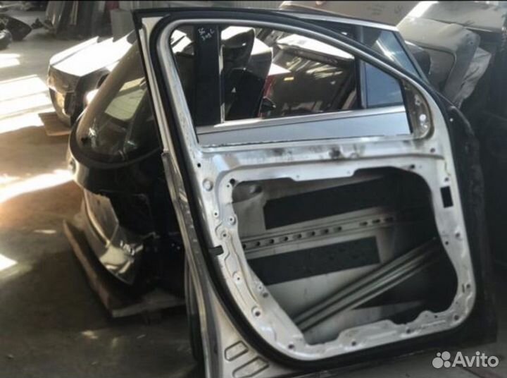 Дверь левая передняя Mercedes GLE W292 Coupe