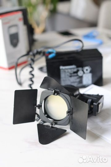 Накамерный видео свет Logocam Le5-S