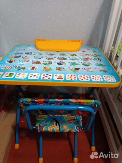 Детский столик и стульчик