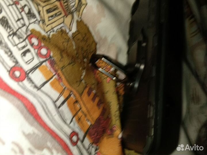 Продам противоударный чехол на айфон 7