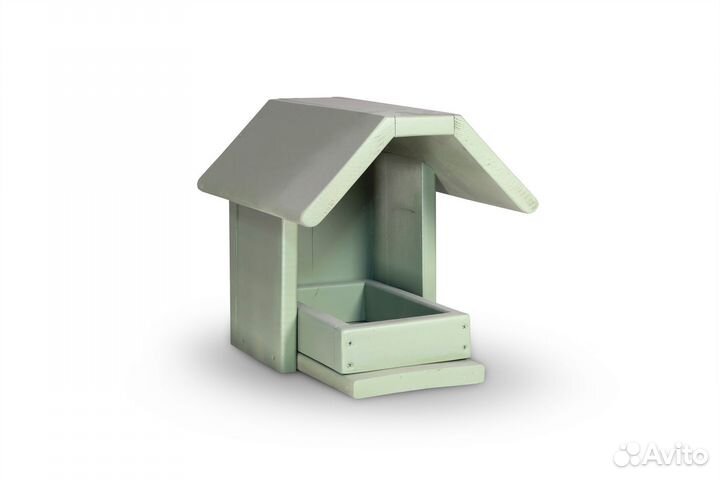 Кормушка для птиц из дерева невысокая