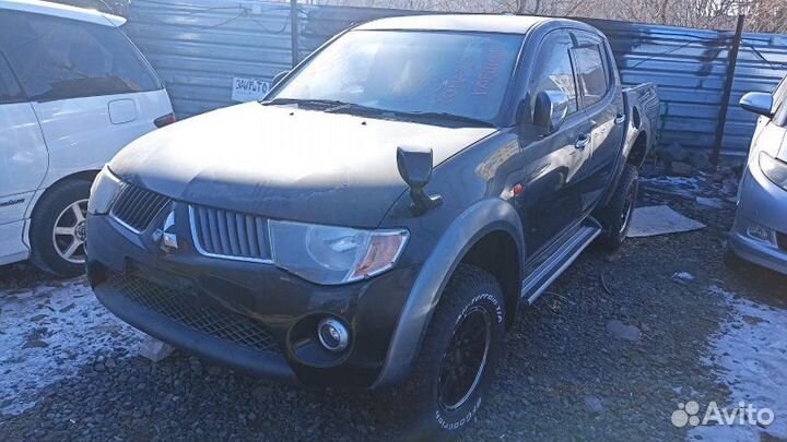 Коса телевизора Mitsubishi L200 KB9T 6G74 2008