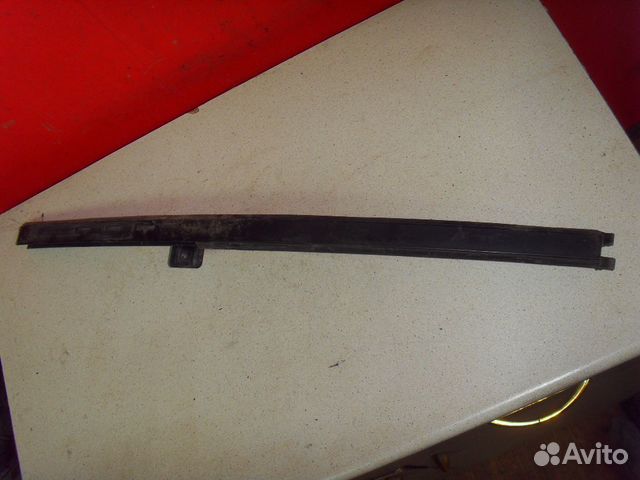 Направляющая стекла двери 13250352 Opel Corsa D