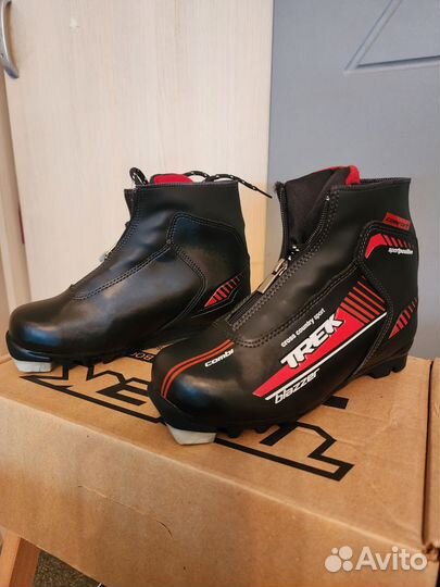 Лыжные ботинки trek