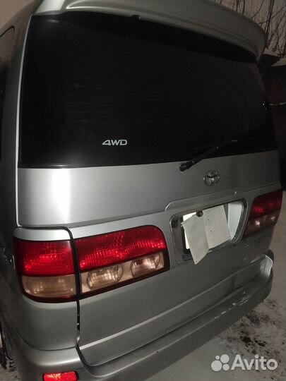 Дверь задняя toyota regius