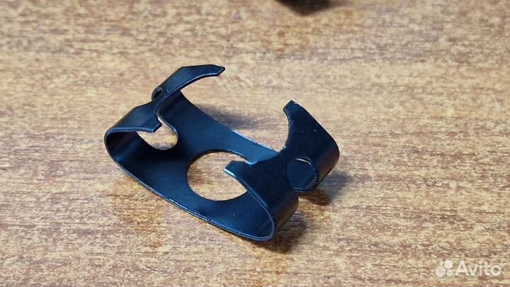 Фиксатор тормозного шланга Audi/Volkswagen