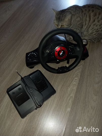 Игровой руль Logitech