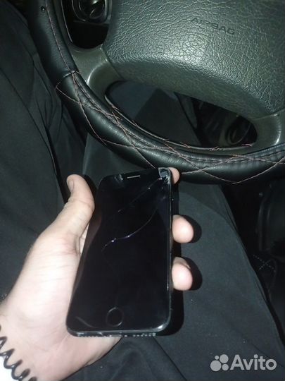 iPhone 7, 32 ГБ