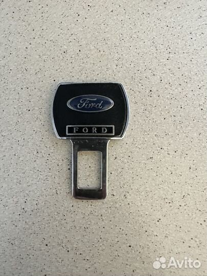 Заглушка или брелок