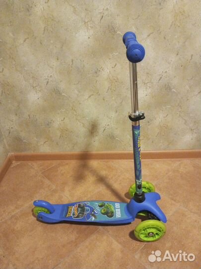 Самокат детский трехколесный