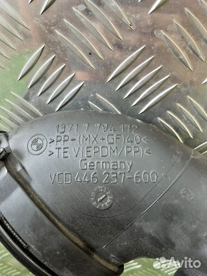 Патрубок воздушного фильтра бмв М57 Е60 Е70