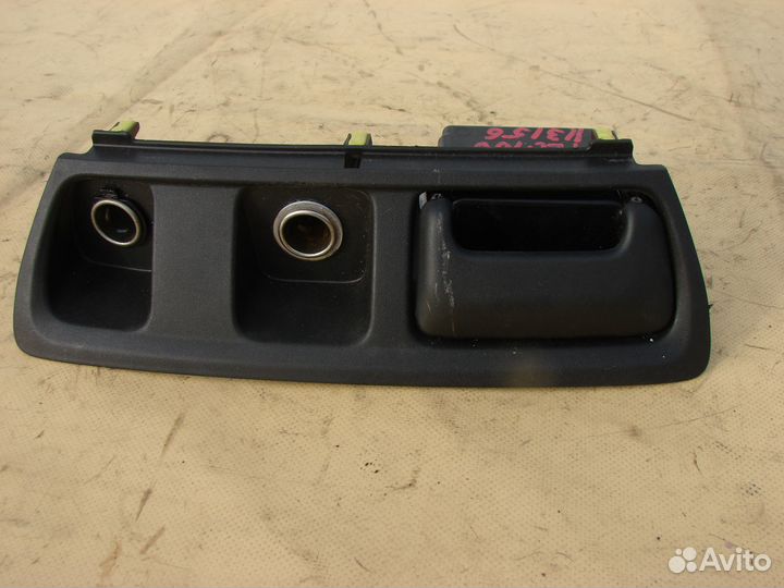 Пепельница центральная рестайл Toyota land cruiser