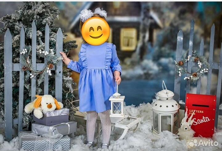 Голубое платье