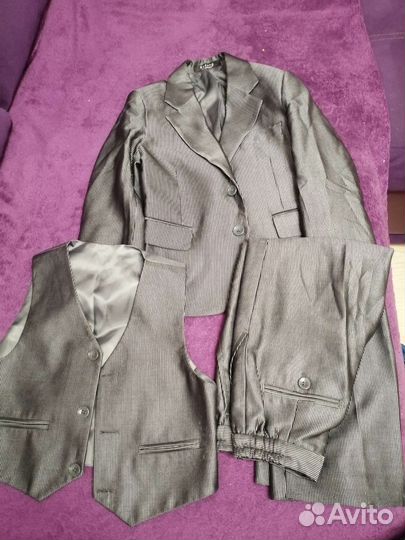 Костюм тройка для мальчика 5-6 лет