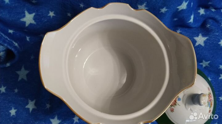 Супница, чашка, тарелки, соусник,молочник, блюдца