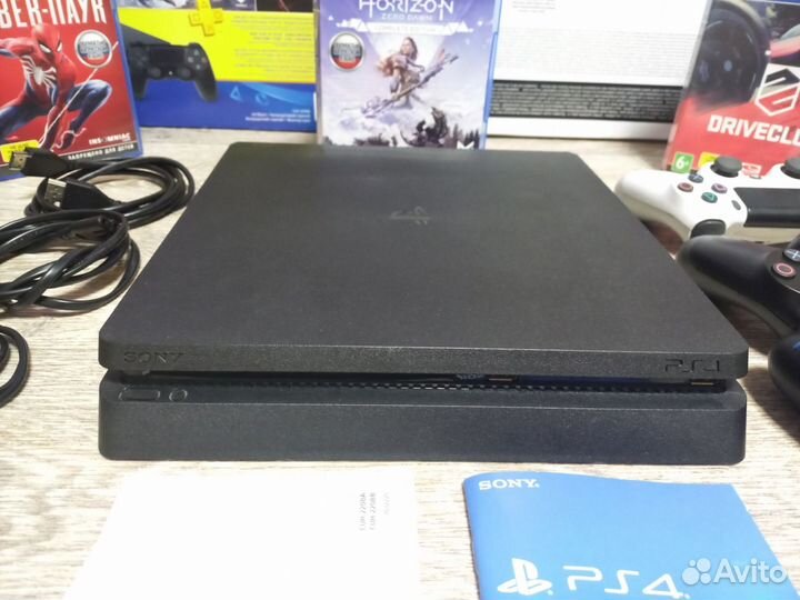 Sony PS4 Slim 1tb, 2 геймпада, игры