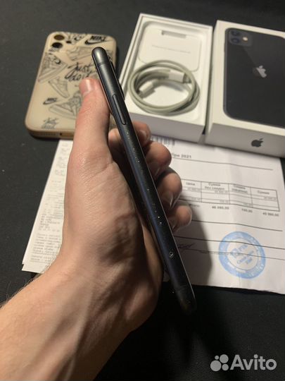 iPhone 11, 64 ГБ
