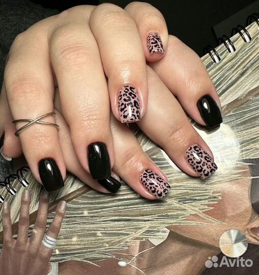 Маникюр с покрытием лаком