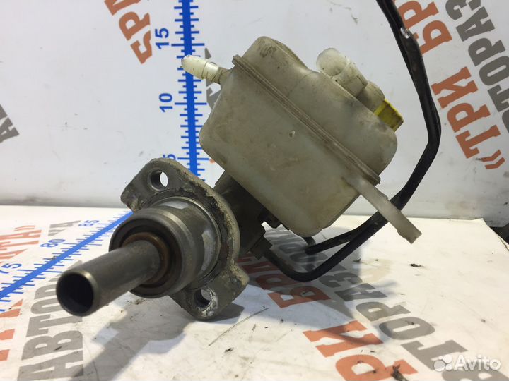 Фольксваген Главный тормозной цилиндр с бачком