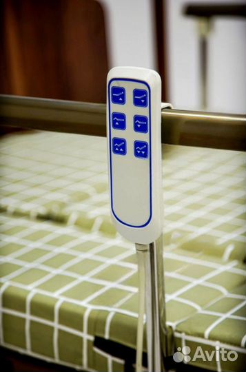 Медицинская кровать для инвалидов