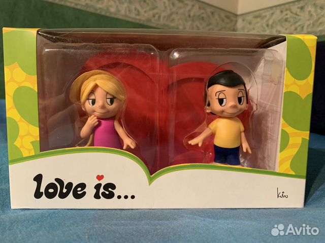 Рамка для фото Love is