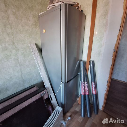 Холодильник Hotpoint ariston