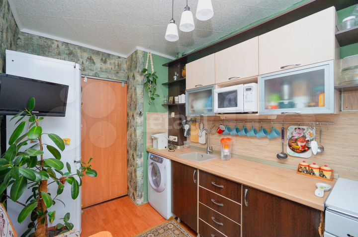 2-к. квартира, 42 м², 3/5 эт.