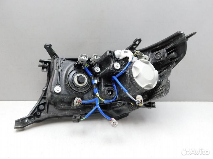 Фара правая Toyota Land Cruiser