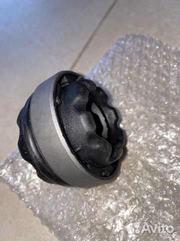 Новый сайлентблок пневмобаллона Mercedes ML W166