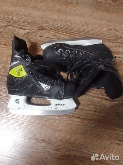 Коньки хоккейные