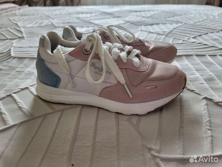 Кроссовки для девочки