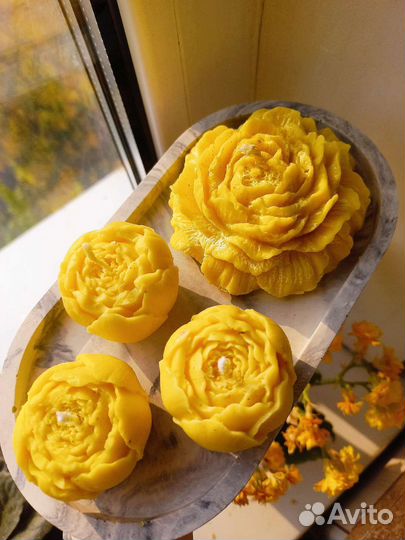 Свеча формовая ароматическая ручная работа