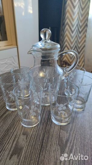 Графин со стаканами