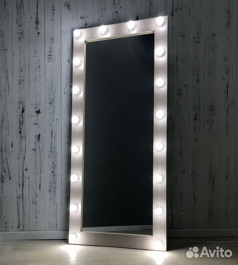 Зеркало с подсветкой