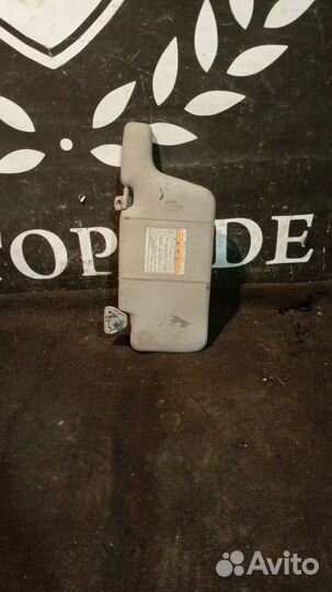 Левый солнцезащитный козырёк Nissan Wingroad Y11