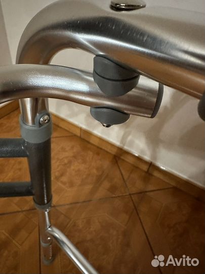 Ходунки шагающие, костыли подлокотные