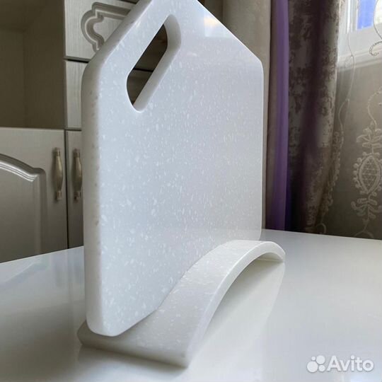 Доска разделочная на подставке